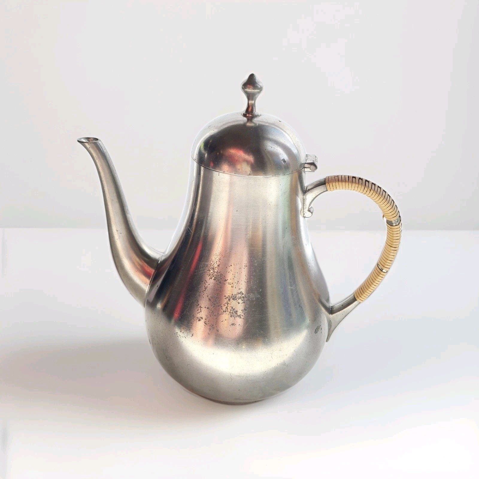 Royal Holland Vintage MCM Pewter Teapot KMD Tiel W Wrapped Handle Tall Royal Holland Vintage MCM Pewter Teapot KMD Tiel W Wrapped Handle Tall