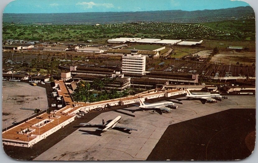 c1960s HONOLULU INTERNATIONAL AIRPORT Hawaii Postcard 