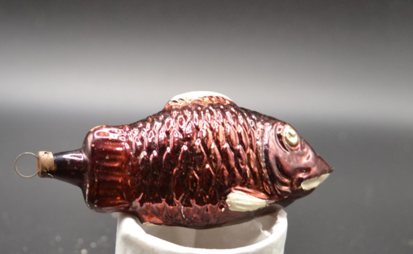 Antique Figural Glass Burgundy/Red CARP Fish Christmas Ornament Antique Figural Glass Burgundy/Red CARP Fish Christmas Ornament