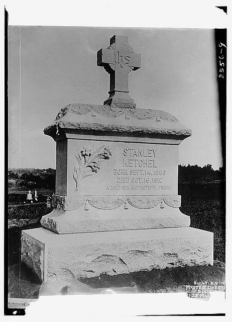 Photo:Stanley Ketchel Gravestone 1910s Boxer Monument Cemetery