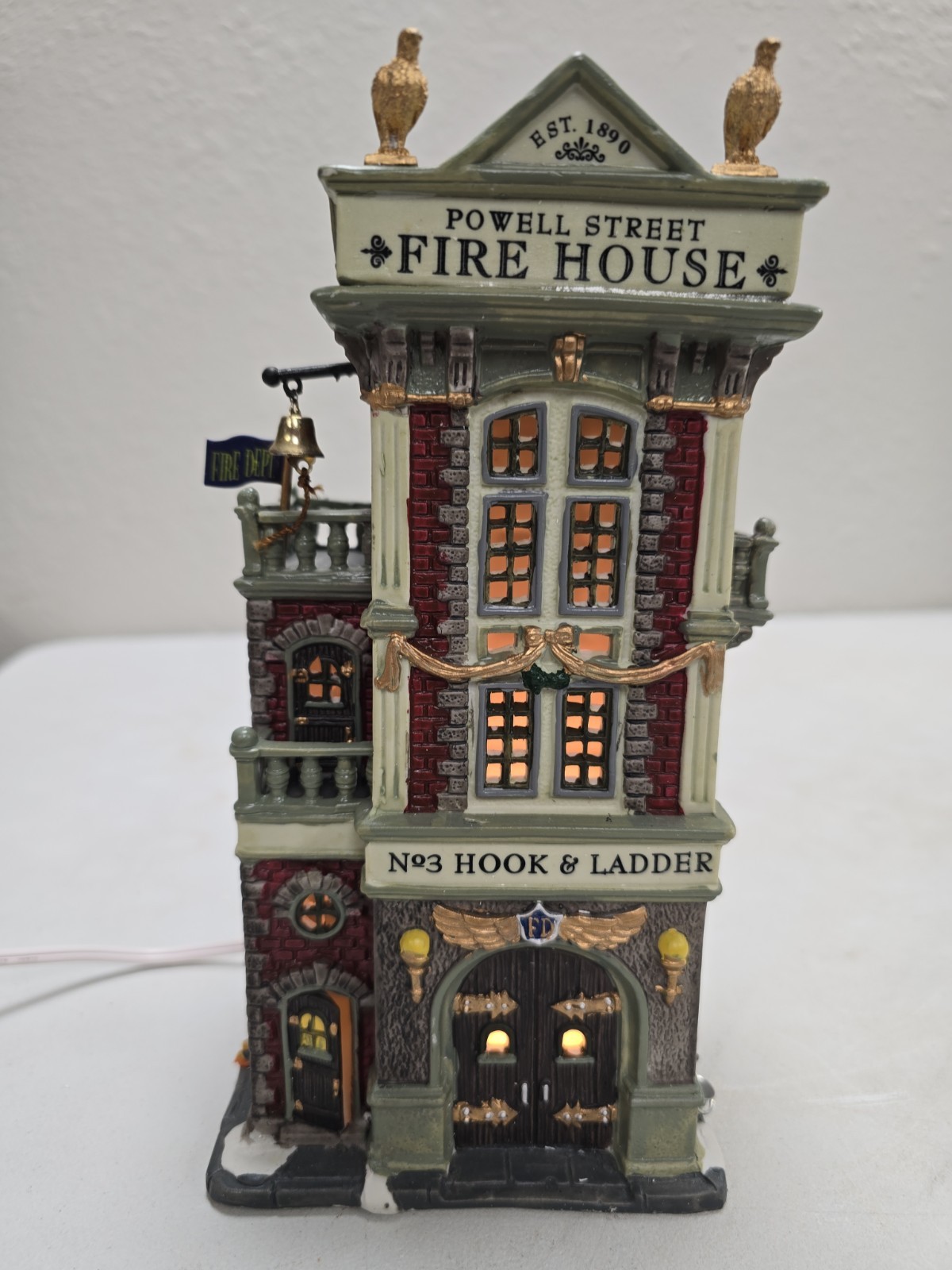 Lemax 2001 Powell St. Fire House Caddington Village #15578 Retired Collectible