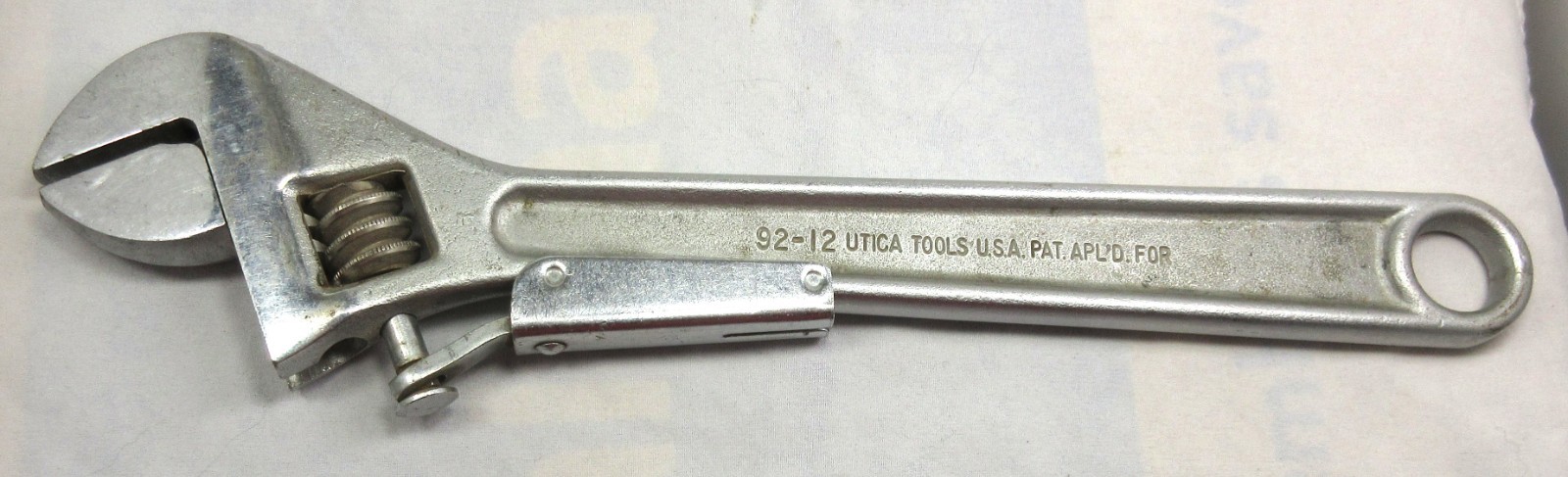 UTICA TOOLS 92-12 12” STEEL ADJUSTABLE LOCKING CRESCENT WRENCH USA VINTAGE