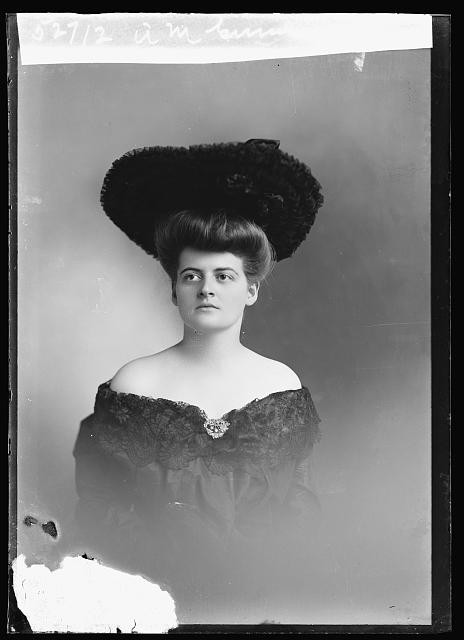 Photo:A.M. Gunn Portrait Woman in Large Hat c1903-1905