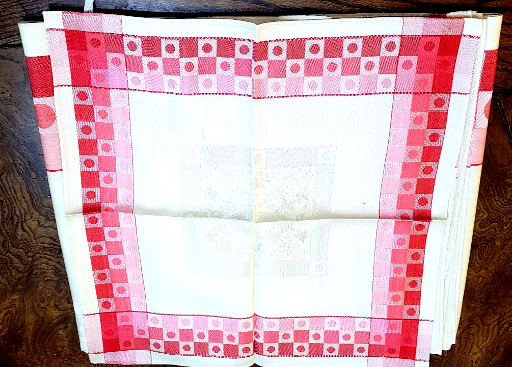 Vintage Pink & reds dots  Damask  Tablecloth & 6 napkins unused Jacquard? 50x50