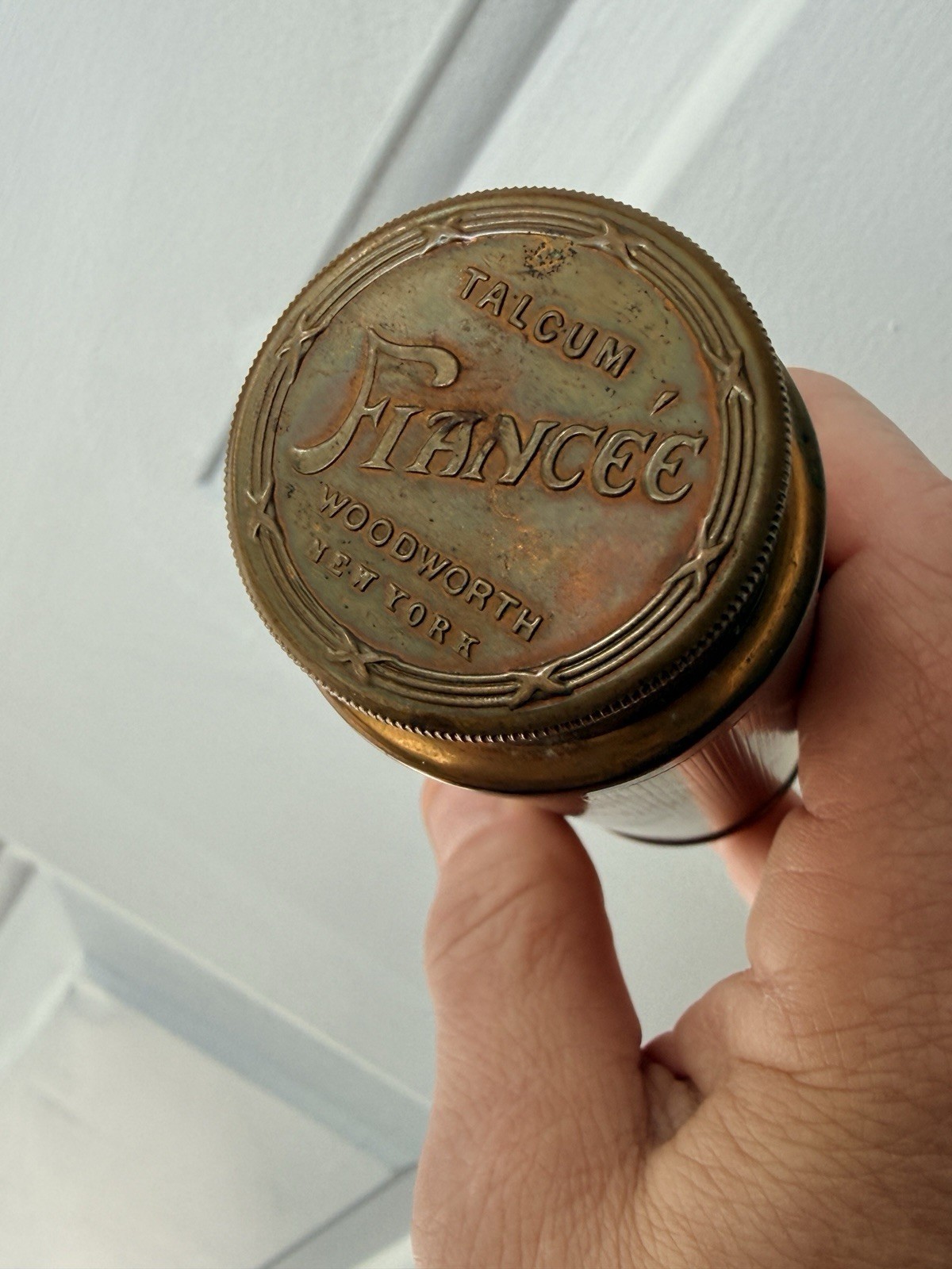 Antique CB Woodworth &Sons Talcum Powder “Fiancée” Near Mint. Complete
