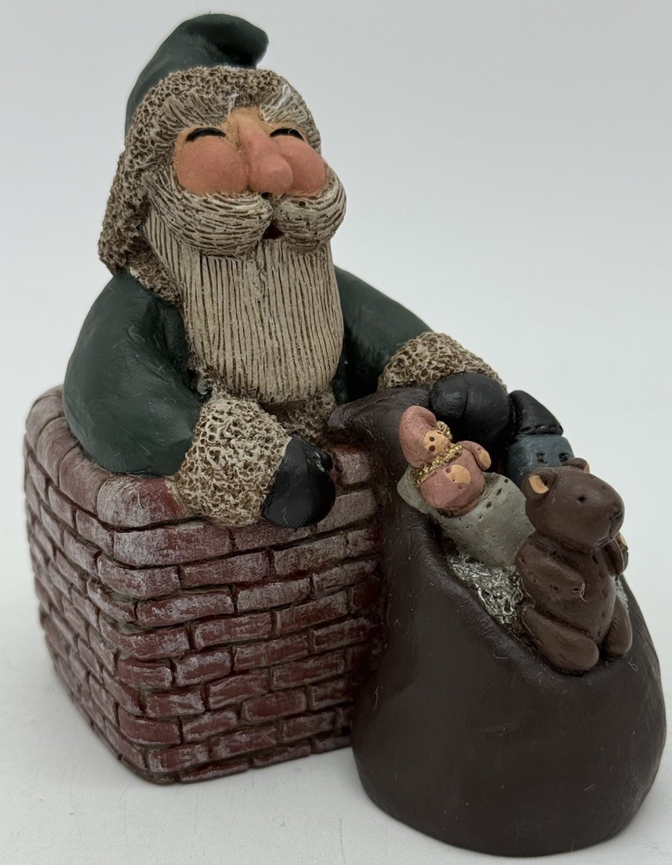 Vintage 1989 Gail Laura Folk Art Santa Claus Figurine In Chimney With Toy Sack Vintage 1989 Gail Laura Folk Art Santa Claus Figurine In Chimney With Toy Sack