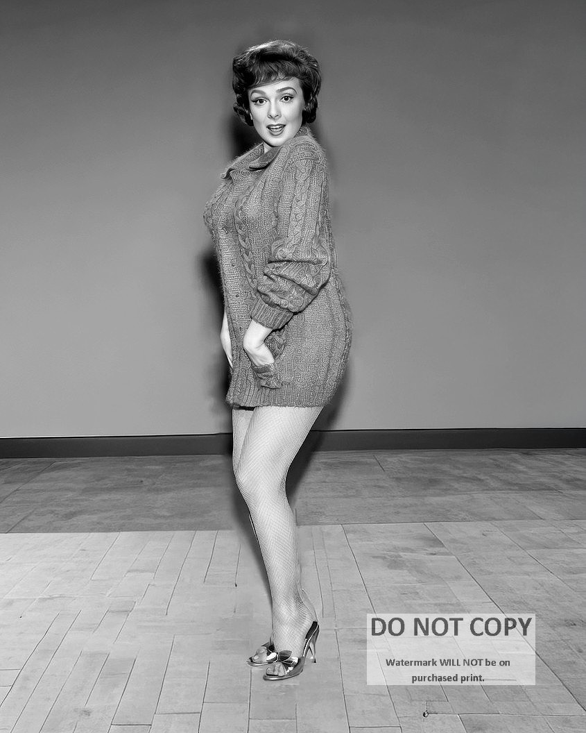 ACTRESS EDIE ADAMS PIN UP - 8X10 PUBLICITY PHOTO (RT-711)