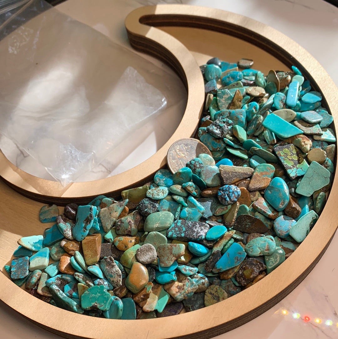 156g Natural HQ Turquoise Chips (5oz) 156g Natural HQ Turquoise Chips (5oz)