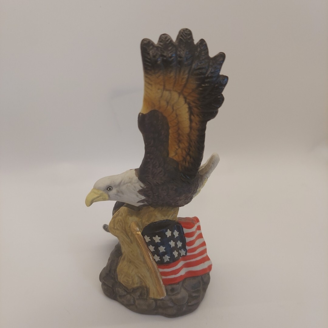Vintage 80s Glenvale Gallery Bald Eagle American USA Flag Porcelain Sculpture 