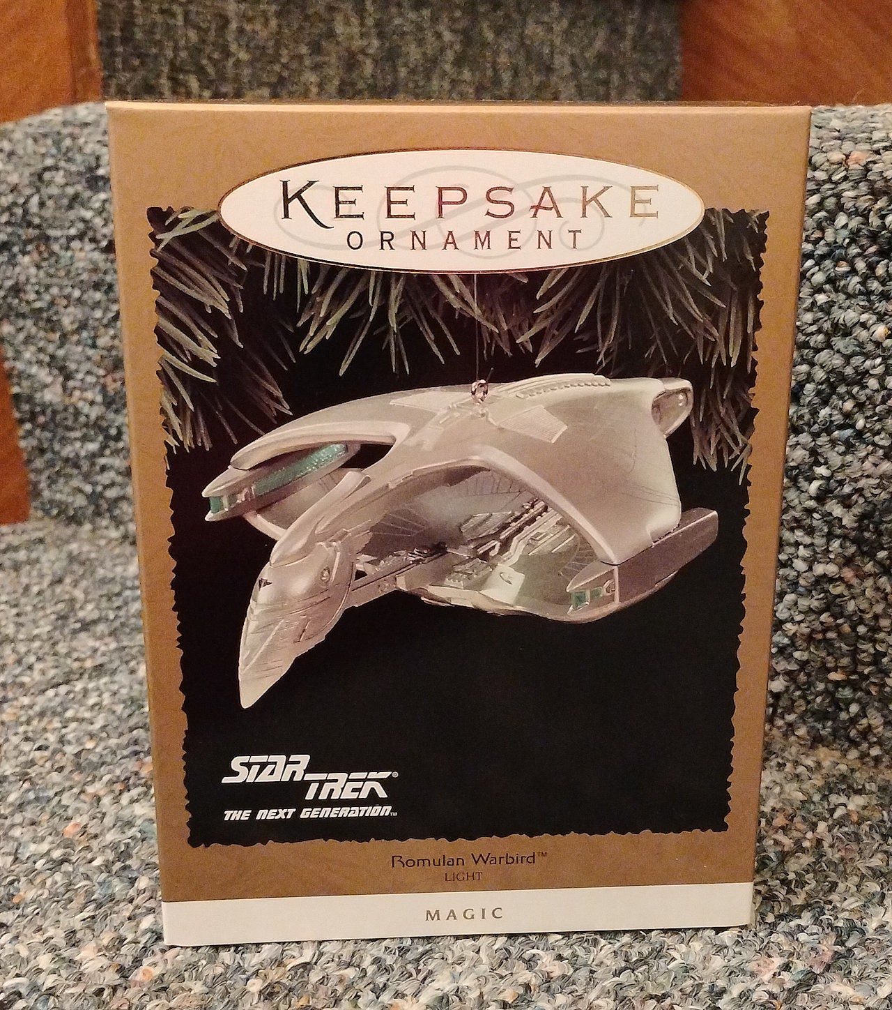 Vintage Hallmark Star Trek The Next Generation Romulan Warbird Ornament NIB READ Vintage Hallmark Star Trek The Next Generation Romulan Warbird Ornament NIB READ