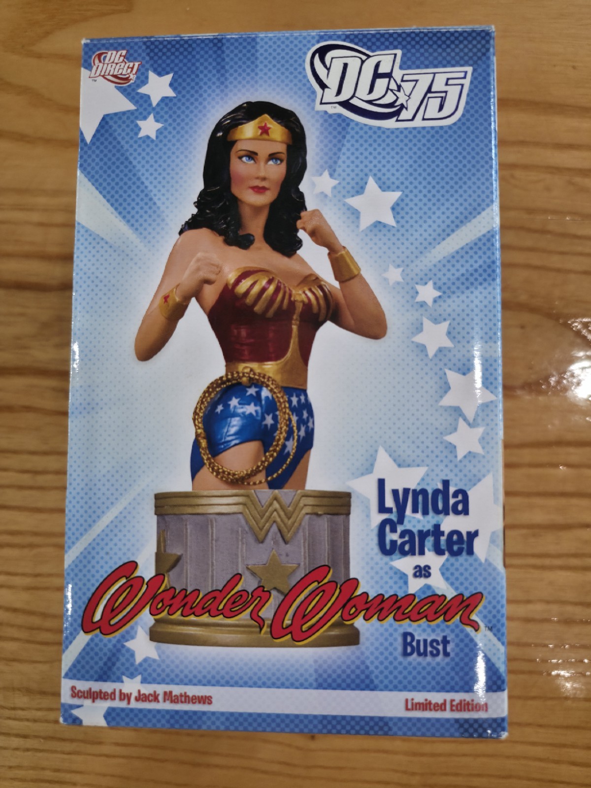 (MIB) DC75 Direct Lynda Carter Wonder Woman Statue –#513/3000 (MIB) DC75 Direct Lynda Carter Wonder Woman Statue –#513/3000