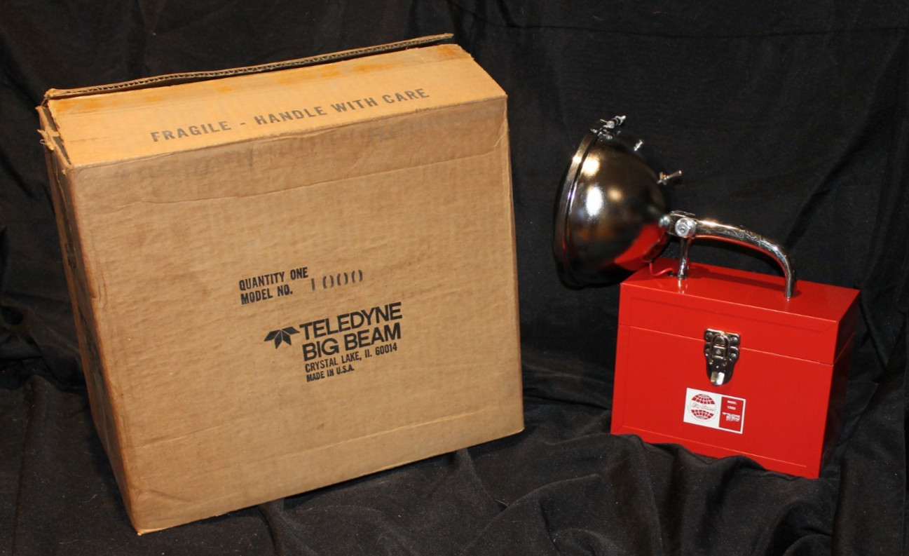 Vintage 1970s Teledyne Model 1000 Big Beam Light & Battery Case Brand New In Box