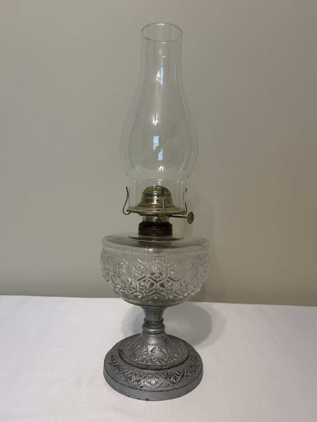 Vintage Clear Pressed Glass Kerosene Oil Lamp Ornate Metal Base Brass Burner USA Vintage Clear Pressed Glass Kerosene Oil Lamp Ornate Metal Base Brass Burner USA