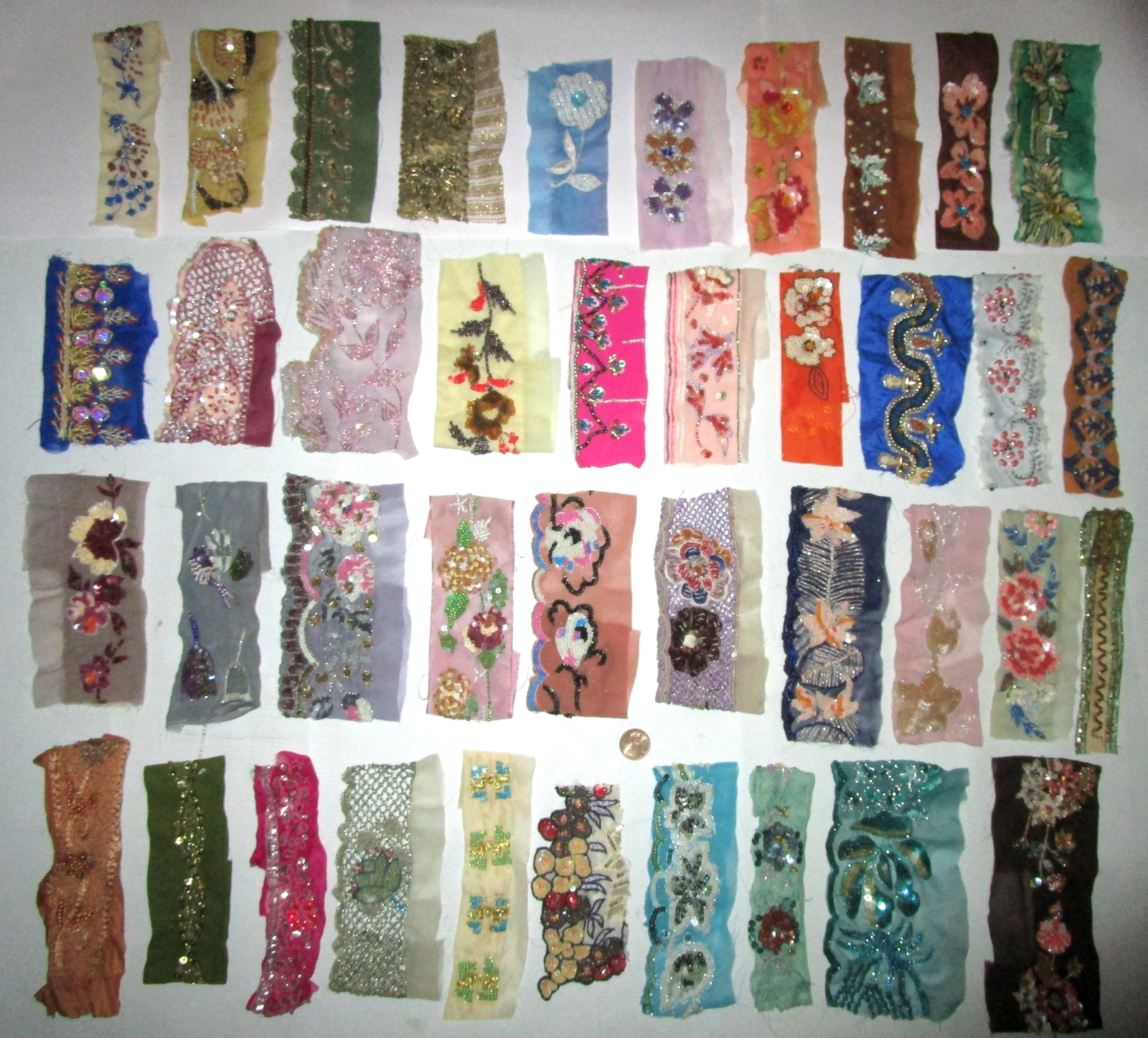 VERY RARE LOT Antique Vintage Sari TRIM LACE RIBBON 25 Pcs BEADS SEQUINS DOLL b1 VERY RARE LOT Antique Vintage Sari TRIM LACE RIBBON 25 Pcs BEADS SEQUINS DOLL b1