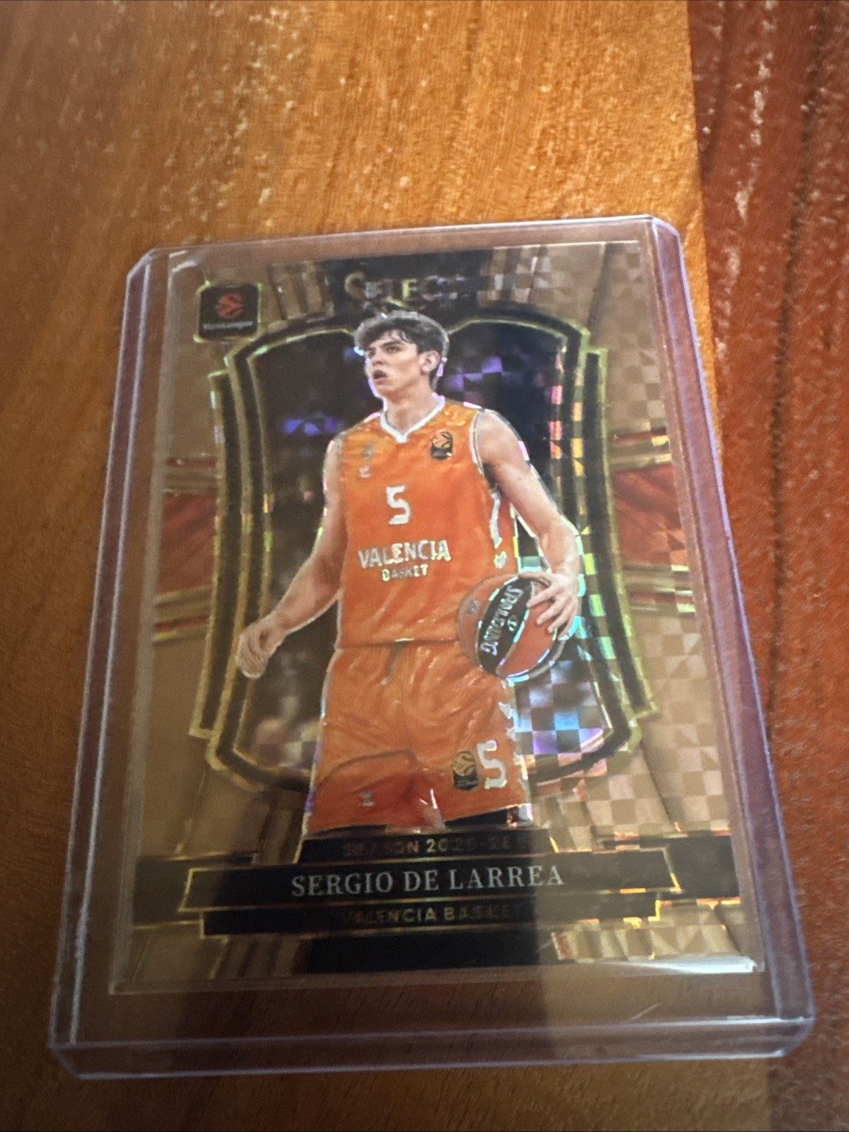 2025-26 Panini Select Euroleague Sergio De Larrea Bronze /49 2025-26 Panini Select Euroleague Sergio De Larrea Bronze /49