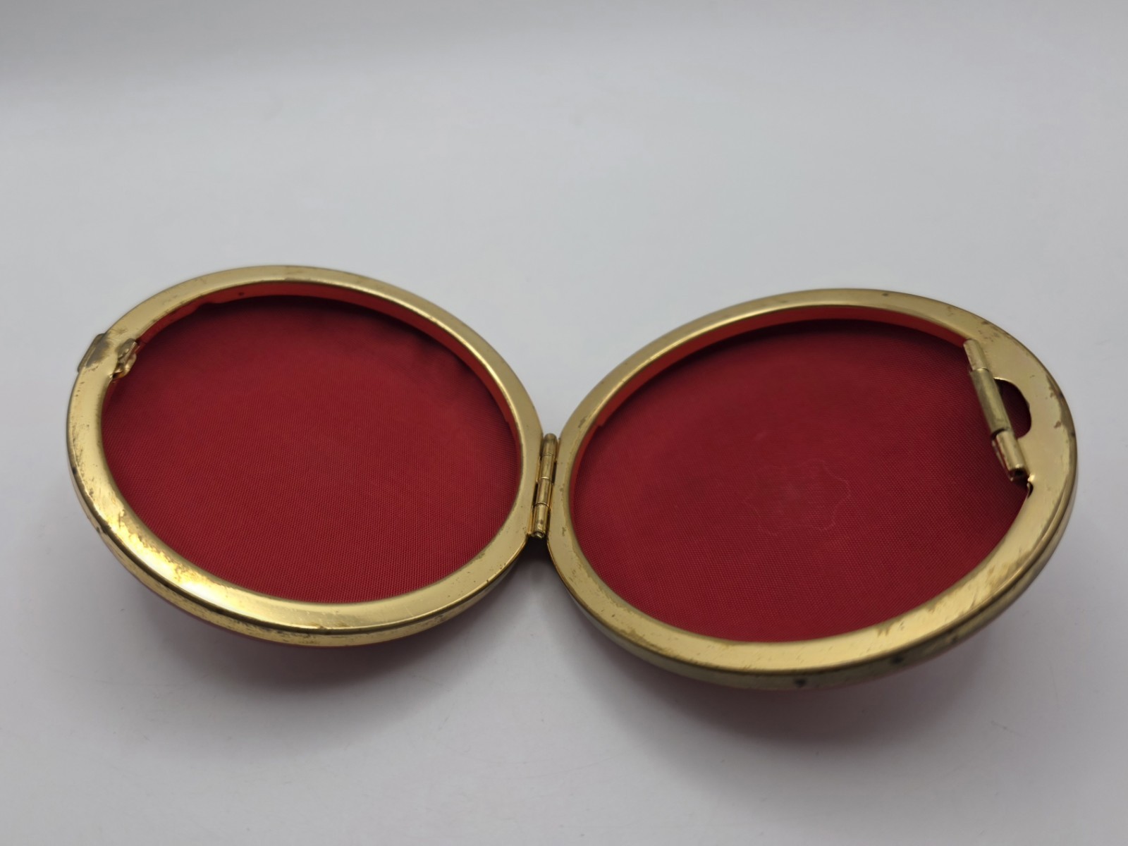 Vintage Round-Red Travel Clock Case. Case Only