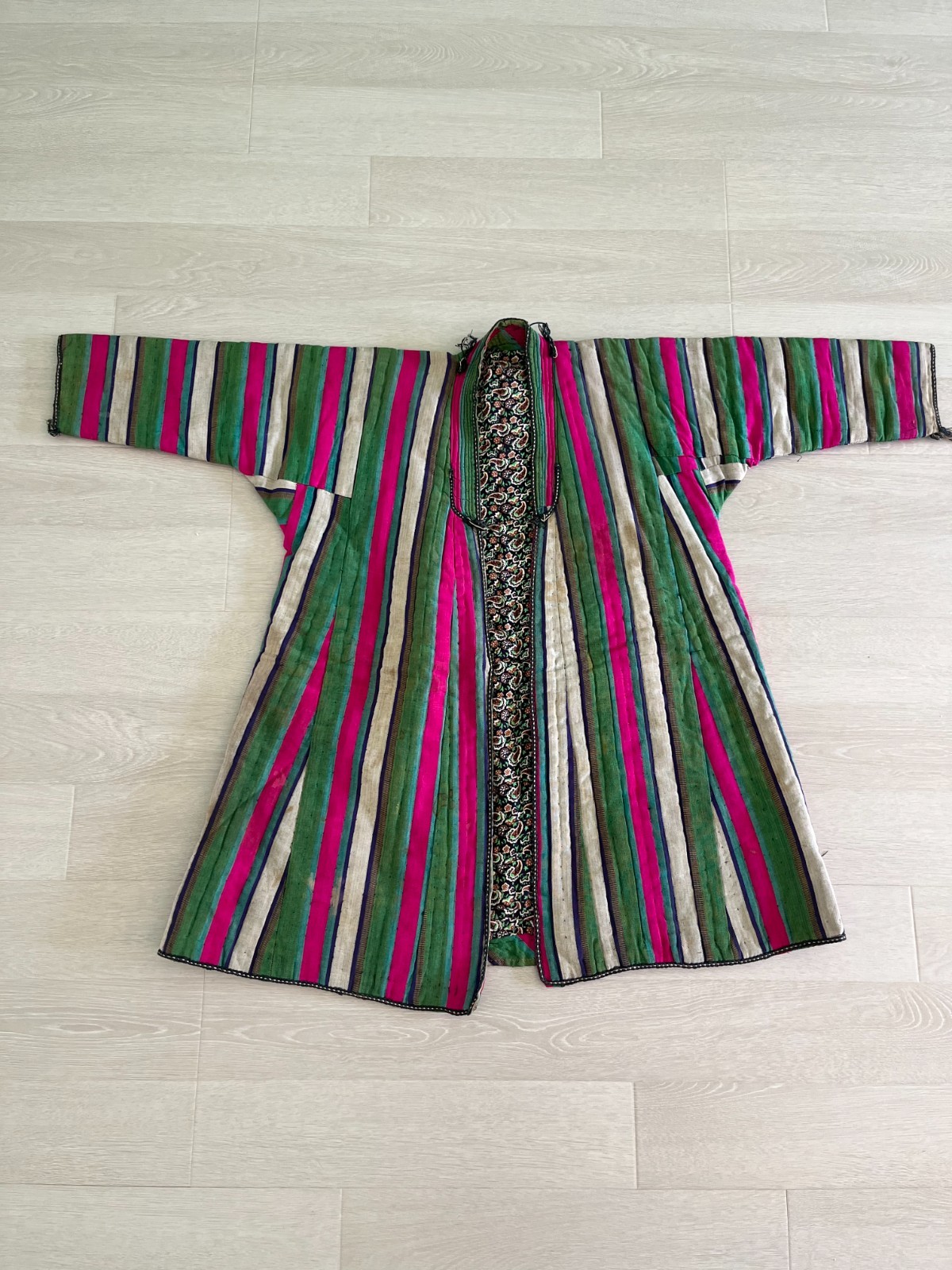Handmade Uzbek Antique Embroidery Chapan Coat Robe Kaftan Kimono Chopon Boho Handmade Uzbek Antique Embroidery Chapan Coat Robe Kaftan Kimono Chopon Boho