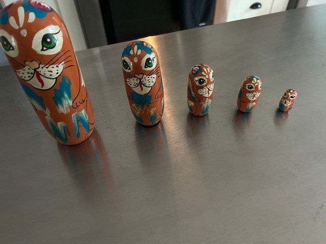 5-piece Hand-Painted Red Cat Russia Matryoshka Family 7