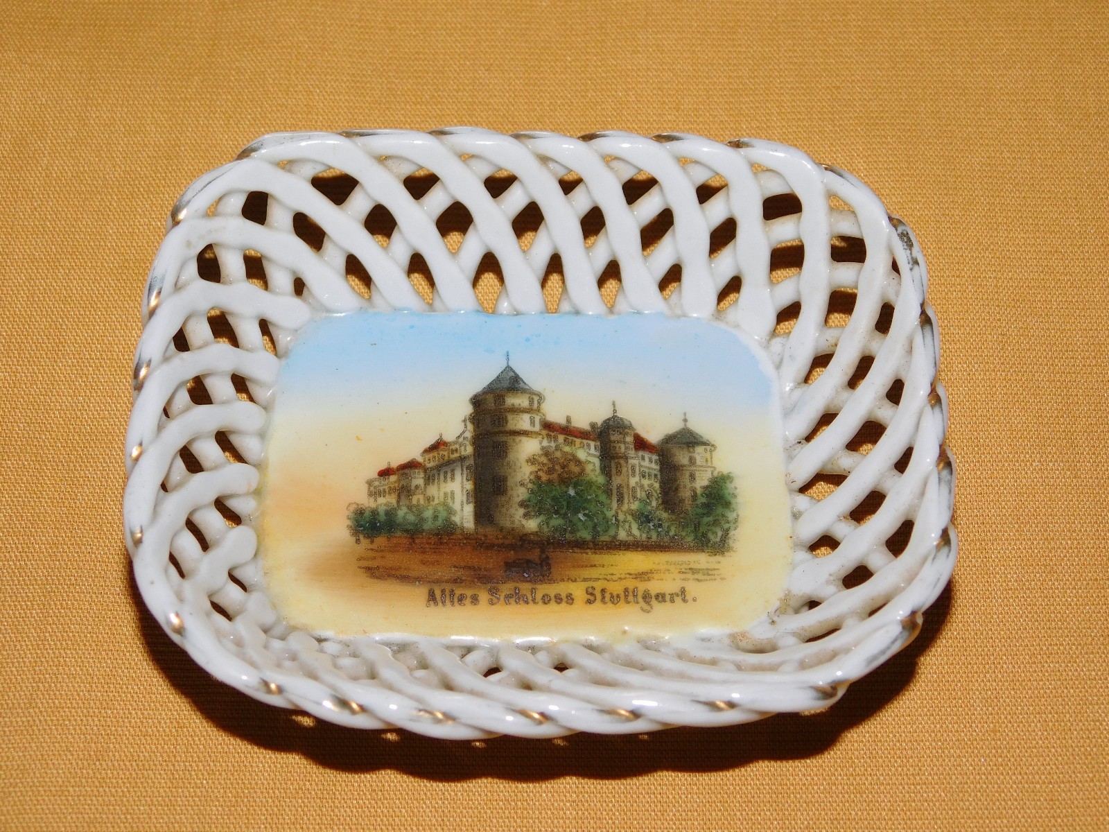 VINTAGE ALTES SCHLOSS STUTTGART OLD GERMAN CASTLE CERAMIC SOUVENIR TRAY