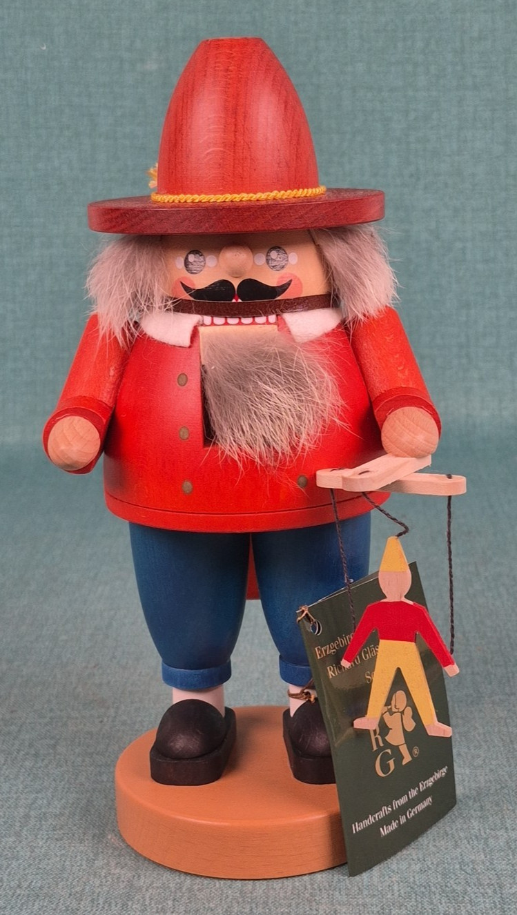 Erzgebirgische Volkskunst Richard Glasser GmbH Seiffen RG Nutcracker 8 Erzgebirgische Volkskunst Richard Glasser GmbH Seiffen RG Nutcracker 8