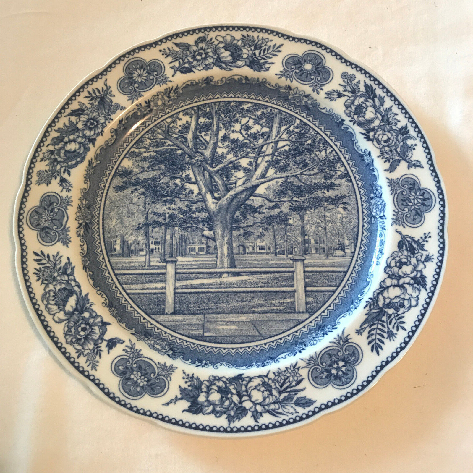 Yale University Rare Wedgwood 1931 Commem. Plate - Yale College Fence & Campus