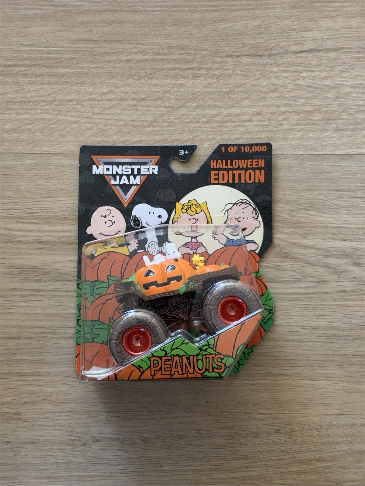 (IN-HAND) Monster Jam 1:64 Peanuts Snoopy Halloween Edition Limited Edition
