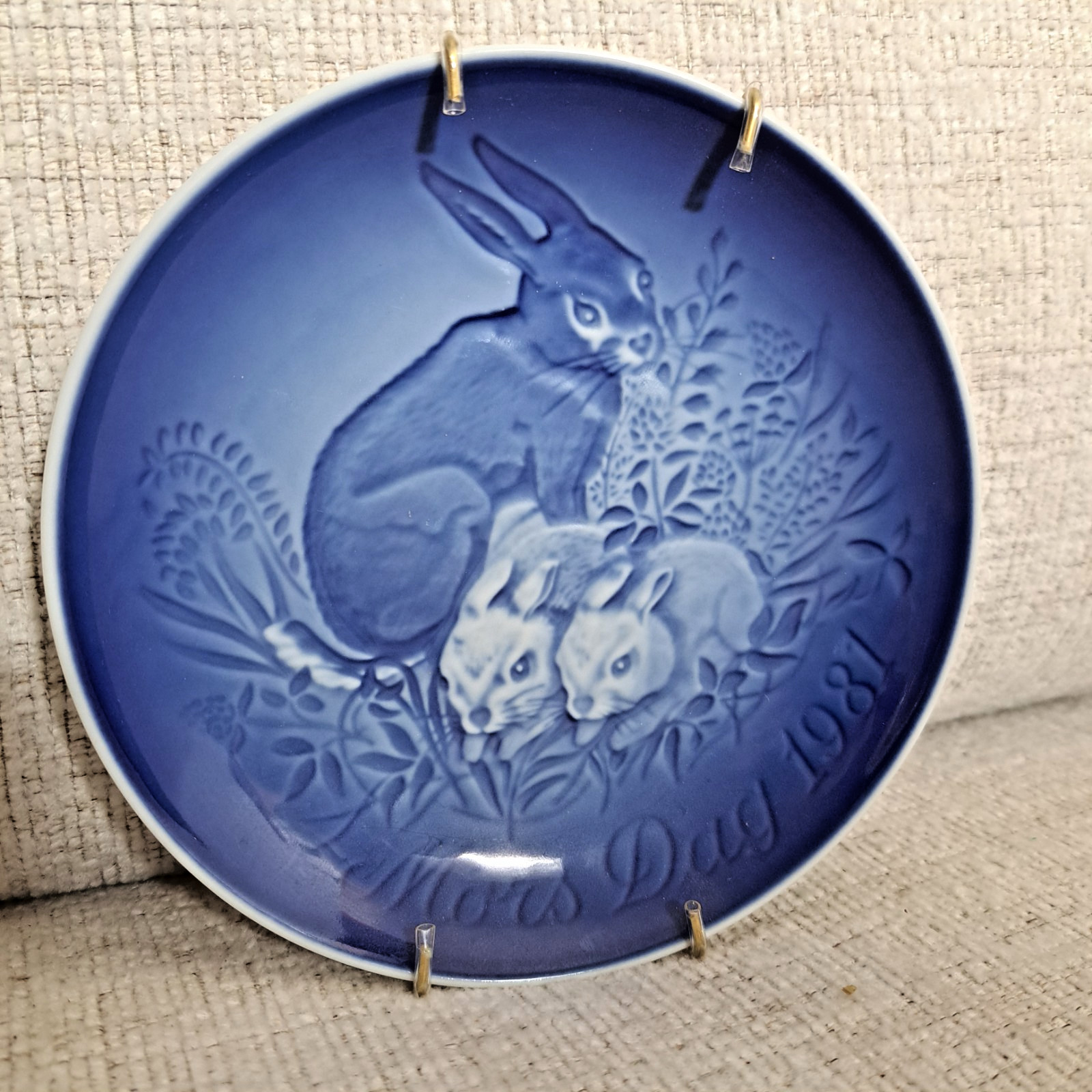Vintage Mother's Day Plate Bunny Rabbit and Babies 1981 Bing & Grondahl 6 Vintage Mother's Day Plate Bunny Rabbit and Babies 1981 Bing & Grondahl 6