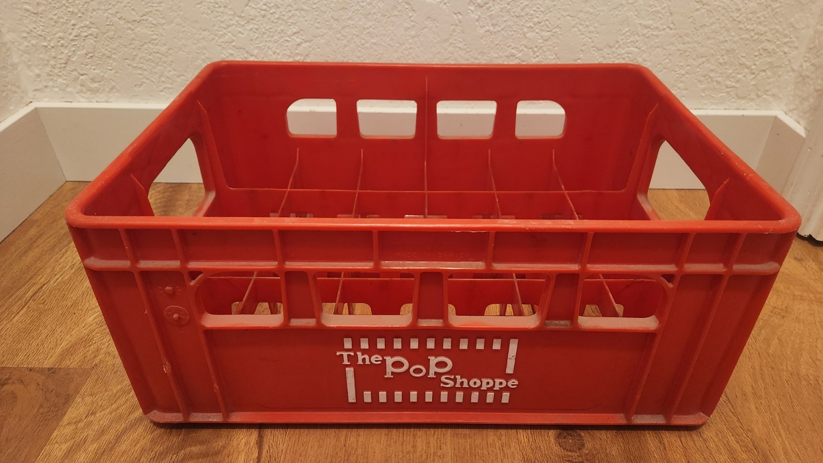 Vintage 1970's | The Pop Shoppe Crate | Holds 24 Bottles
