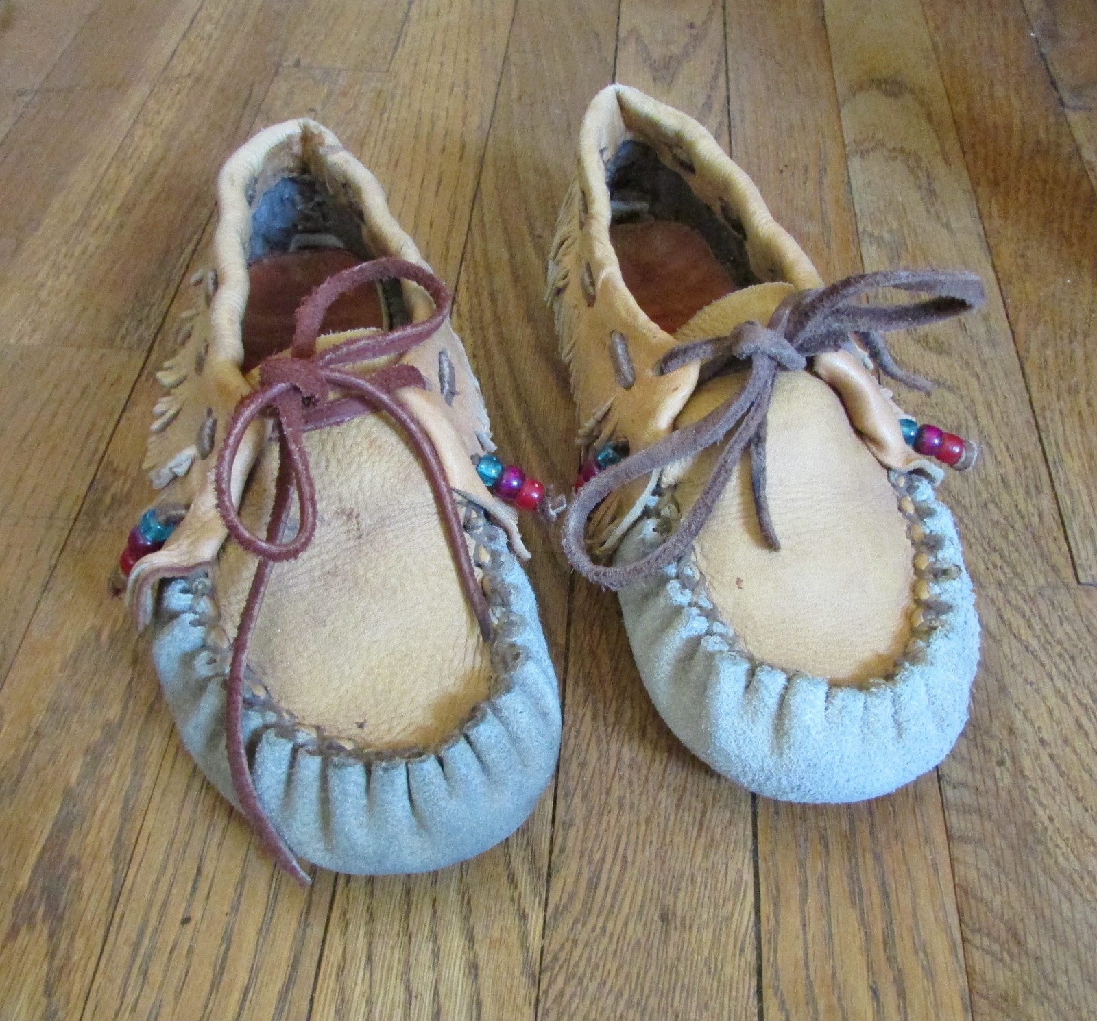 Vintage -Handcrafted Tan Beaded Cowhide/Deerhide Suede Soft Leather Moccasins