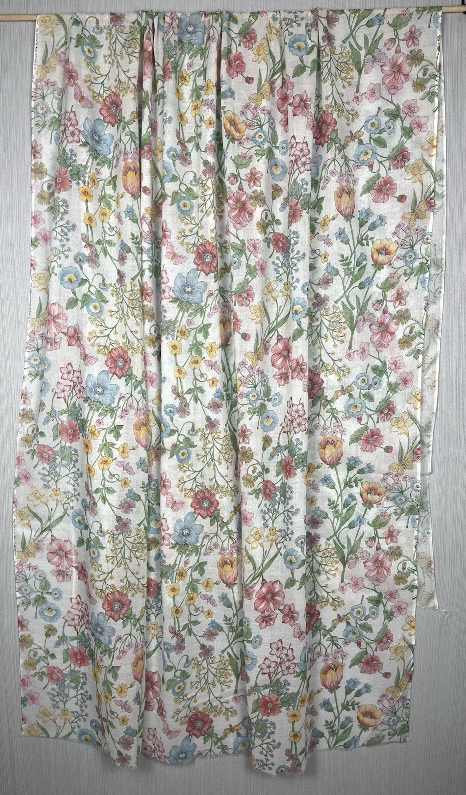 Vintage 1970's Floral Sheer Woven 45