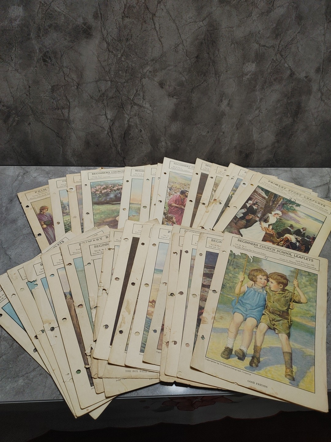 1920\'s & 30s Lot Of 33 Beginners Churc School Stories Leaflets Children