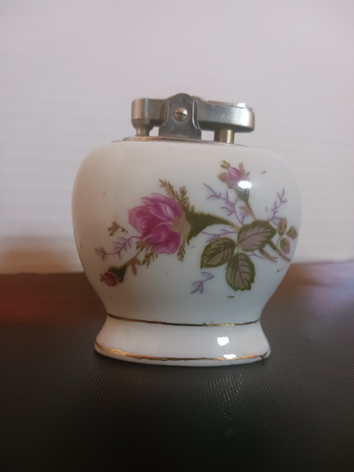 Vintage 20th Century Table Lighter Old Money Estate Classic Floral
