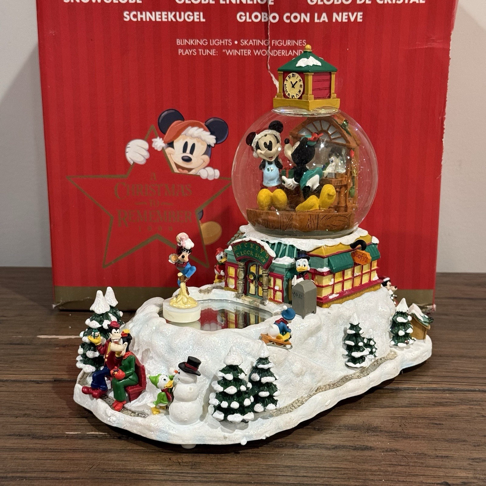 Vintage 1999 Disney A Christmas to Remember Animated Musical Snow Globe