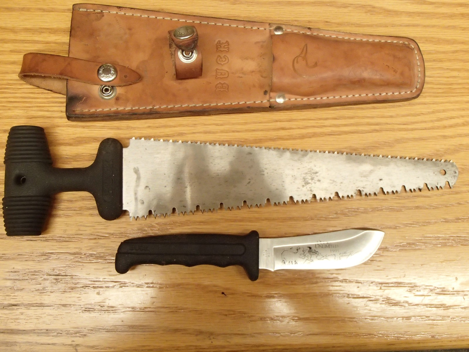 Ducks Unlimited Buck USA 603C  Knife & Sawblade Combo with Buck Leather Sheath.