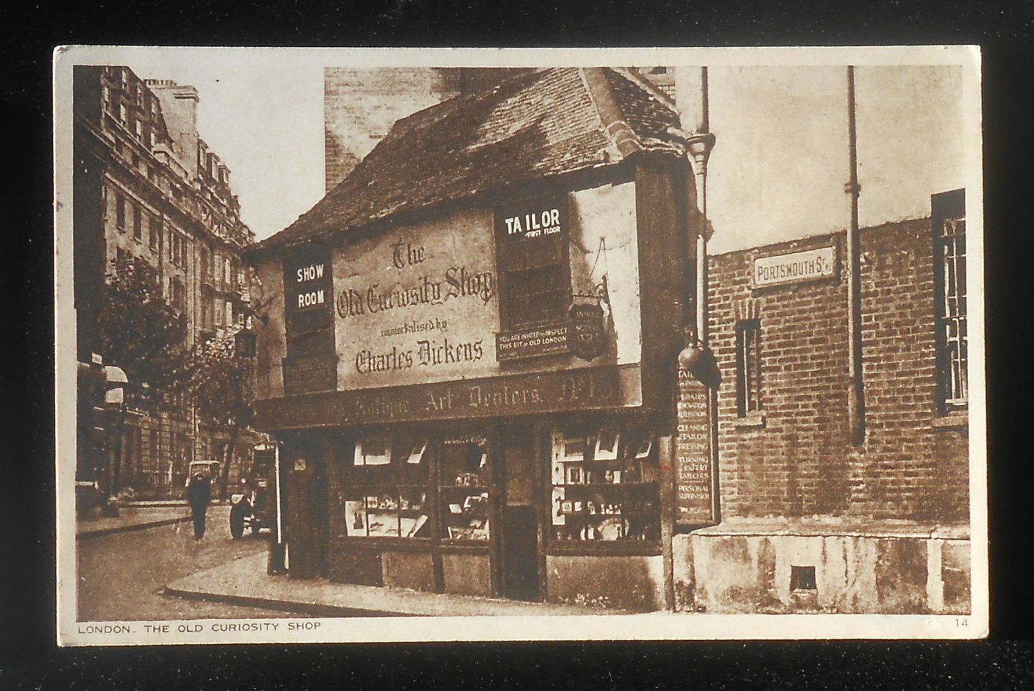 1930s The Old Curiosity Shop Immortalized by Charles Dickens Old Car London UK