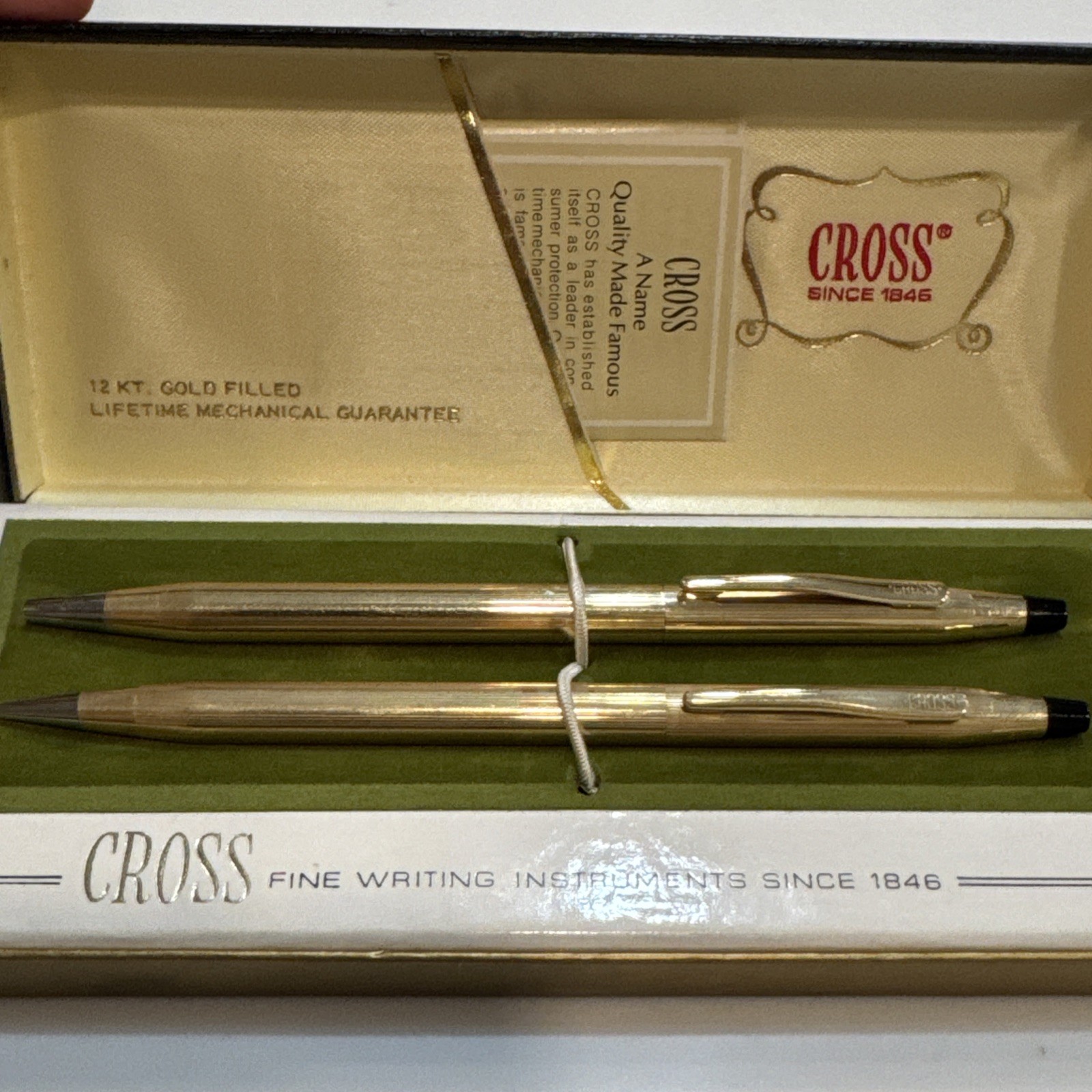 VINTAGE CROSS SET PEN & PENCIL SET 12KT GOLD FILLED MODEL 6601 VINTAGE CROSS SET PEN & PENCIL SET 12KT GOLD FILLED MODEL 6601