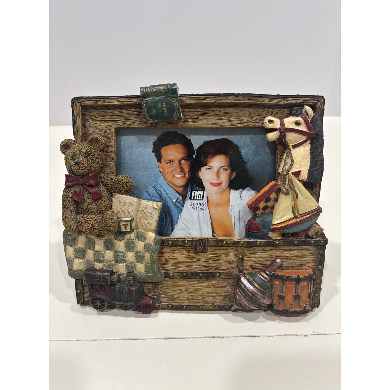 Vintage 1996 Figi Graphics Toy Chest 3D Resin Picture Frame 3.5x5 PF-ATS-304 Vintage 1996 Figi Graphics Toy Chest 3D Resin Picture Frame 3.5x5 PF-ATS-304