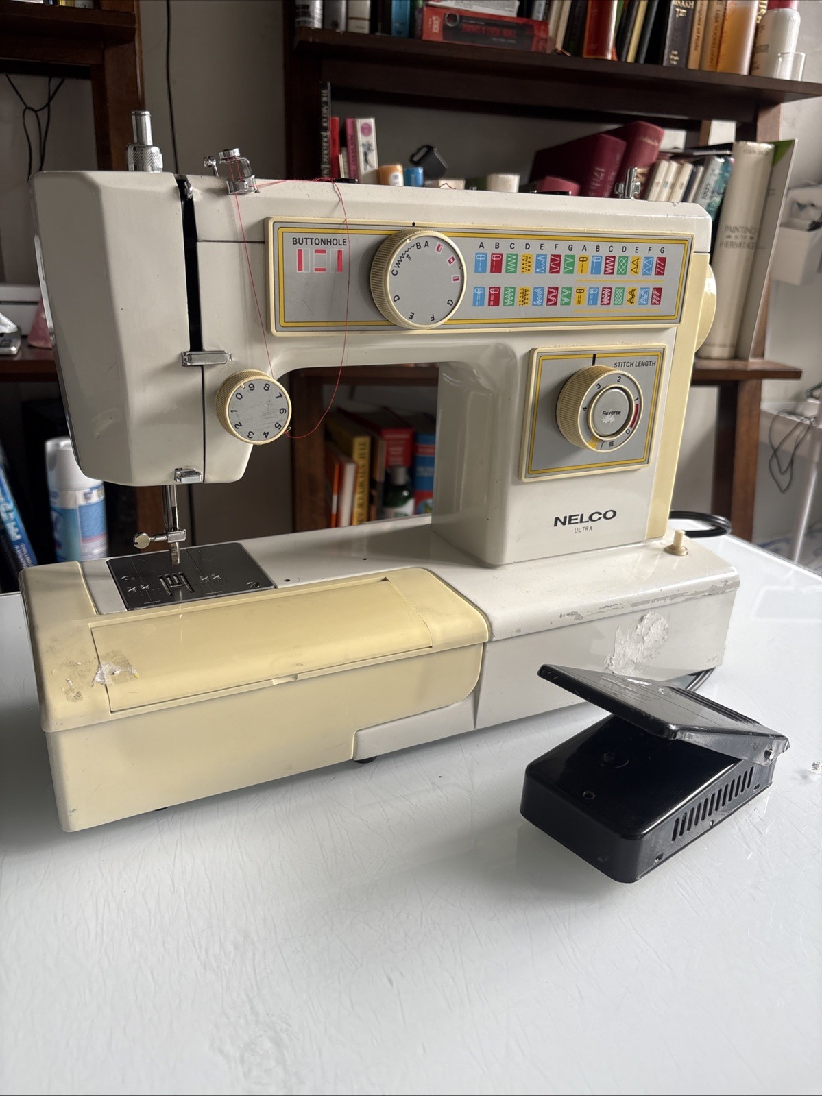 VINTAGE NELCO FLAT BED SEWING MACHINE MODEL L-605 FOR PART OR REPAIR 