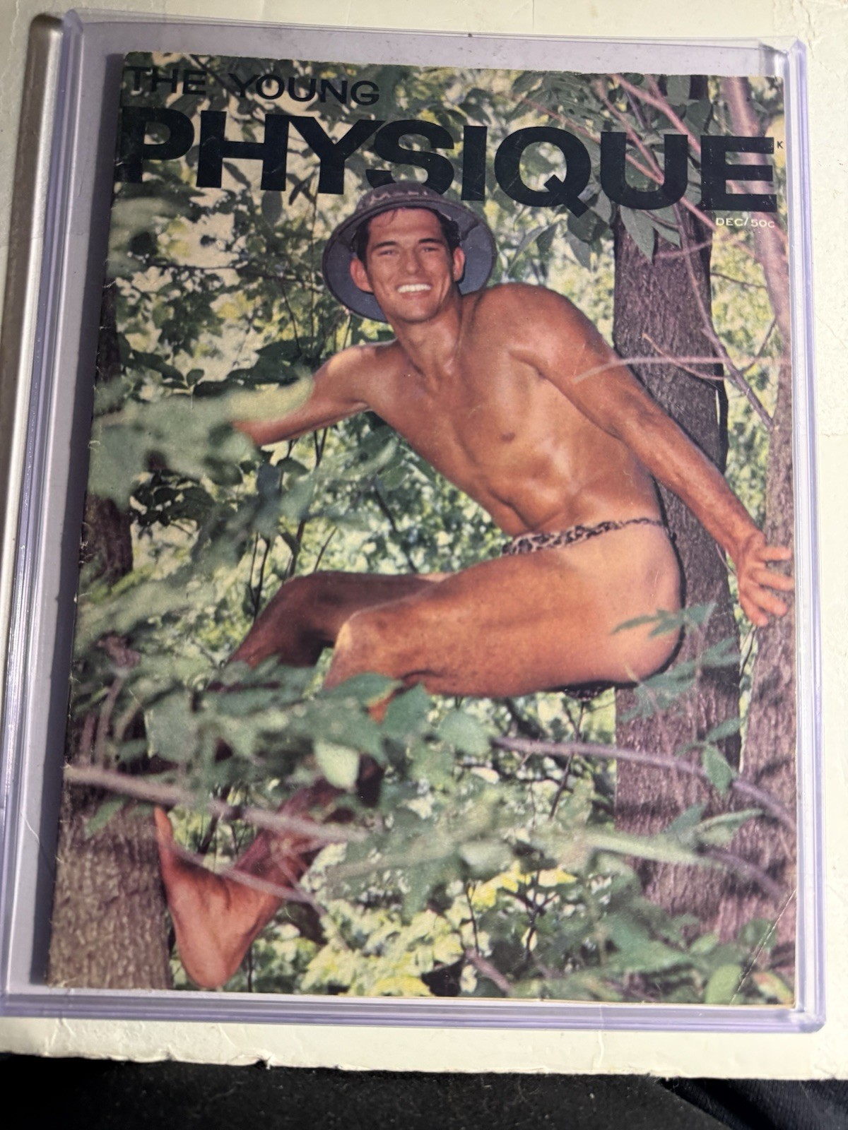 THE YOUNG PHYSIQUE DEC. 1961  VTG PHYSIQUE PHOTOGRAPHY ART MAGAZINE GAY INTRST