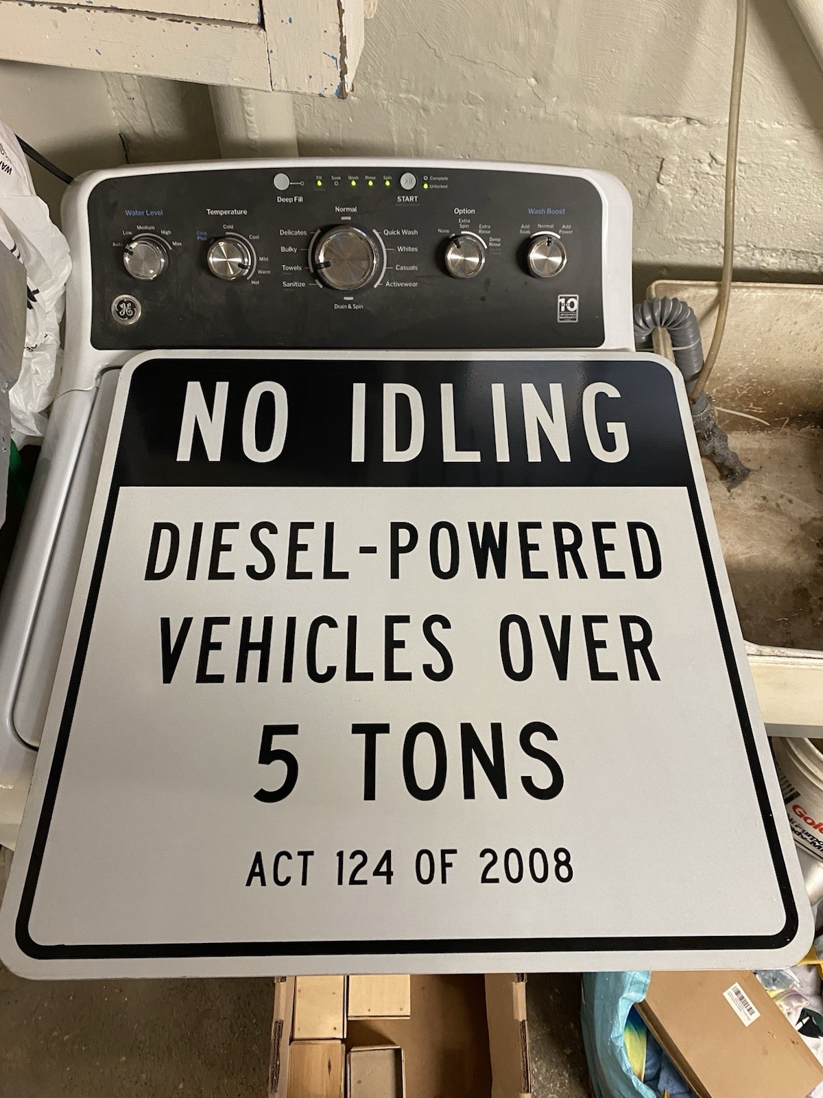 Authentic NOS No Idling Diesel-Powered Vehicles Over 5 Tons 24x24 Road Sign