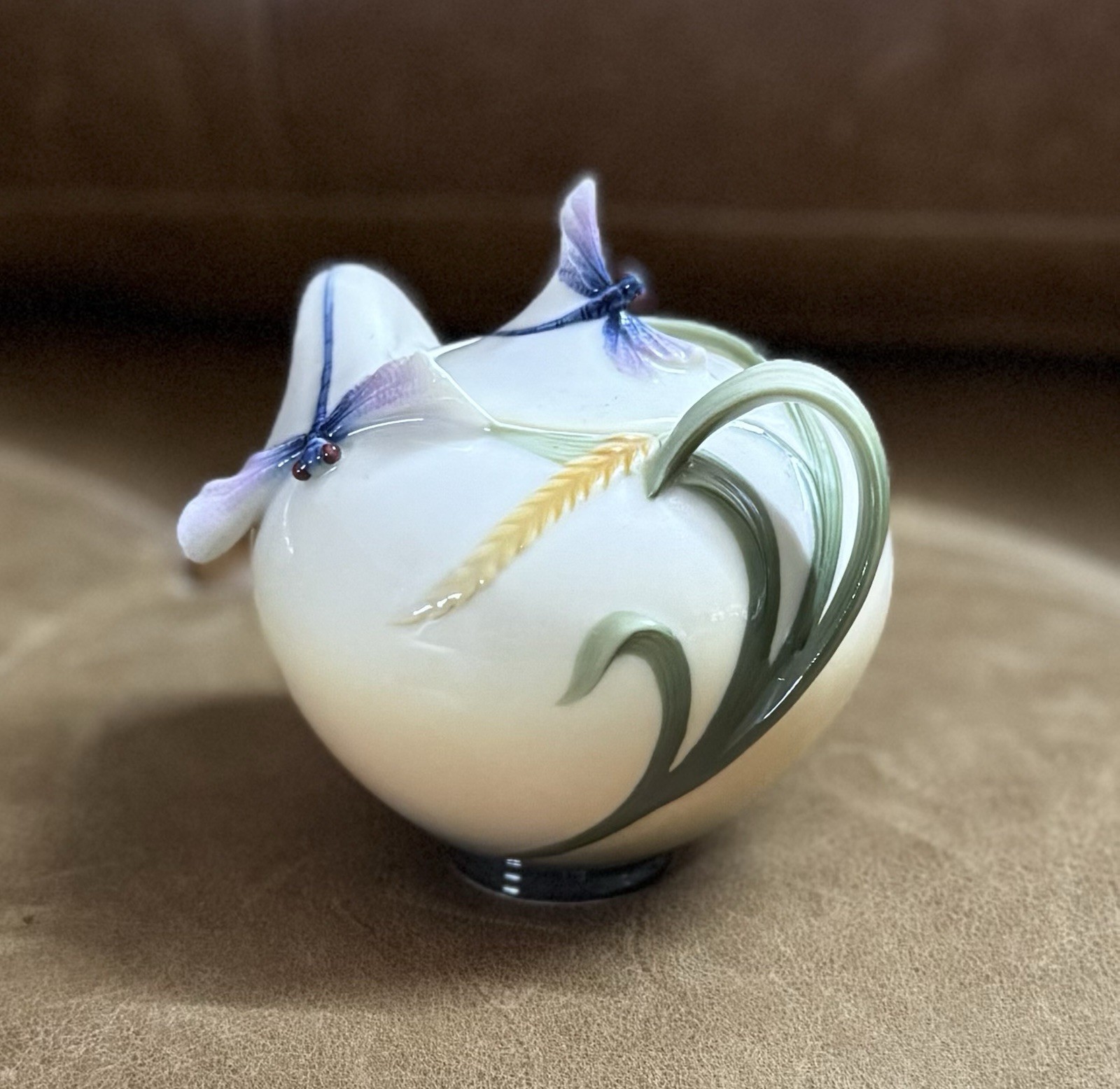 FRANZ Porcelain Sugar Bowl With Lid Dragonfly Wheat Artist JEN WOO Signed FRANZ Porcelain Sugar Bowl With Lid Dragonfly Wheat Artist JEN WOO Signed