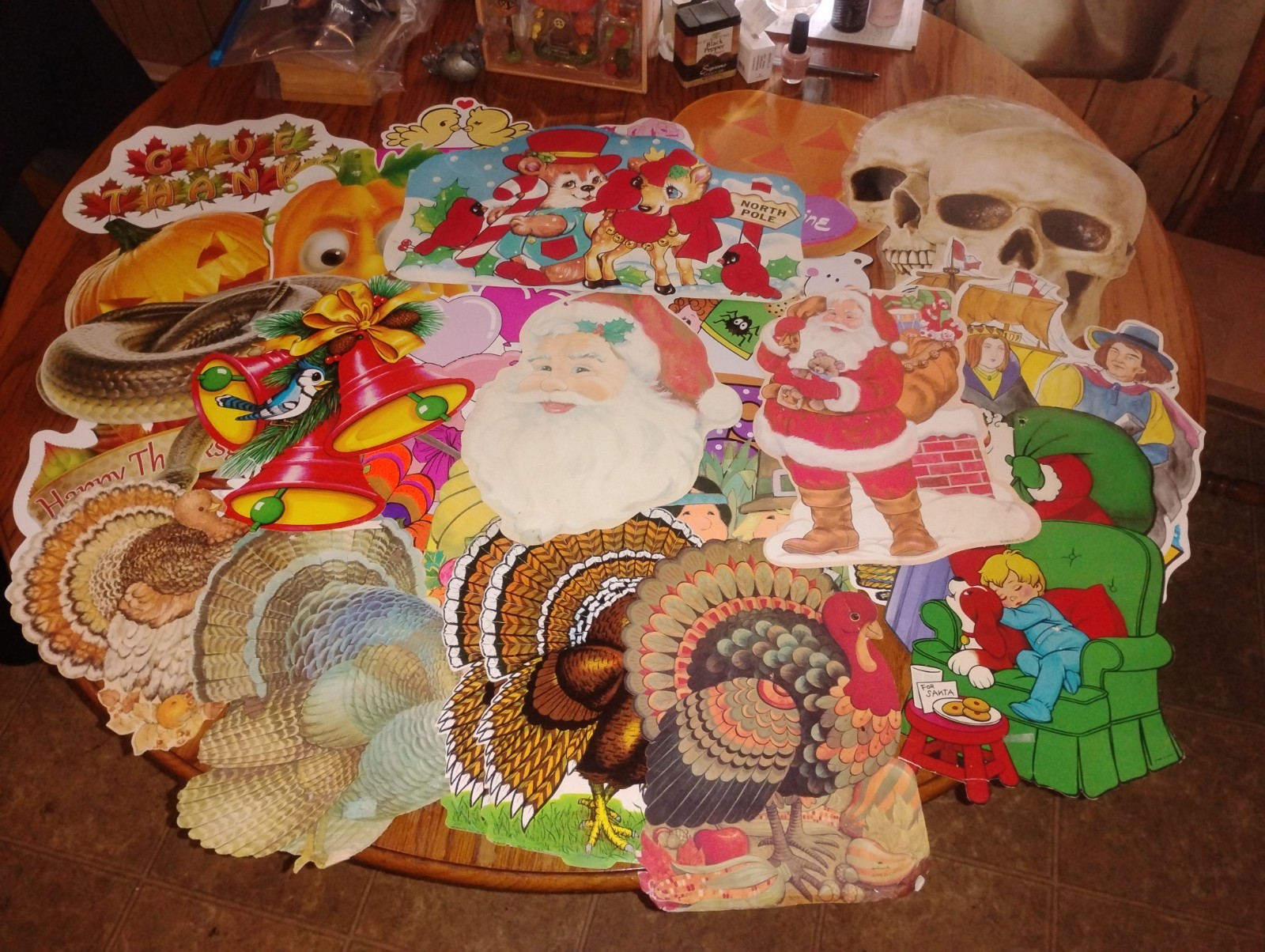 VINTAGE HOLIDAY CARDBOARD CUTOUTS LOT (HALLOWEEN, CHRISTMAS, EASTER, ETC) VG