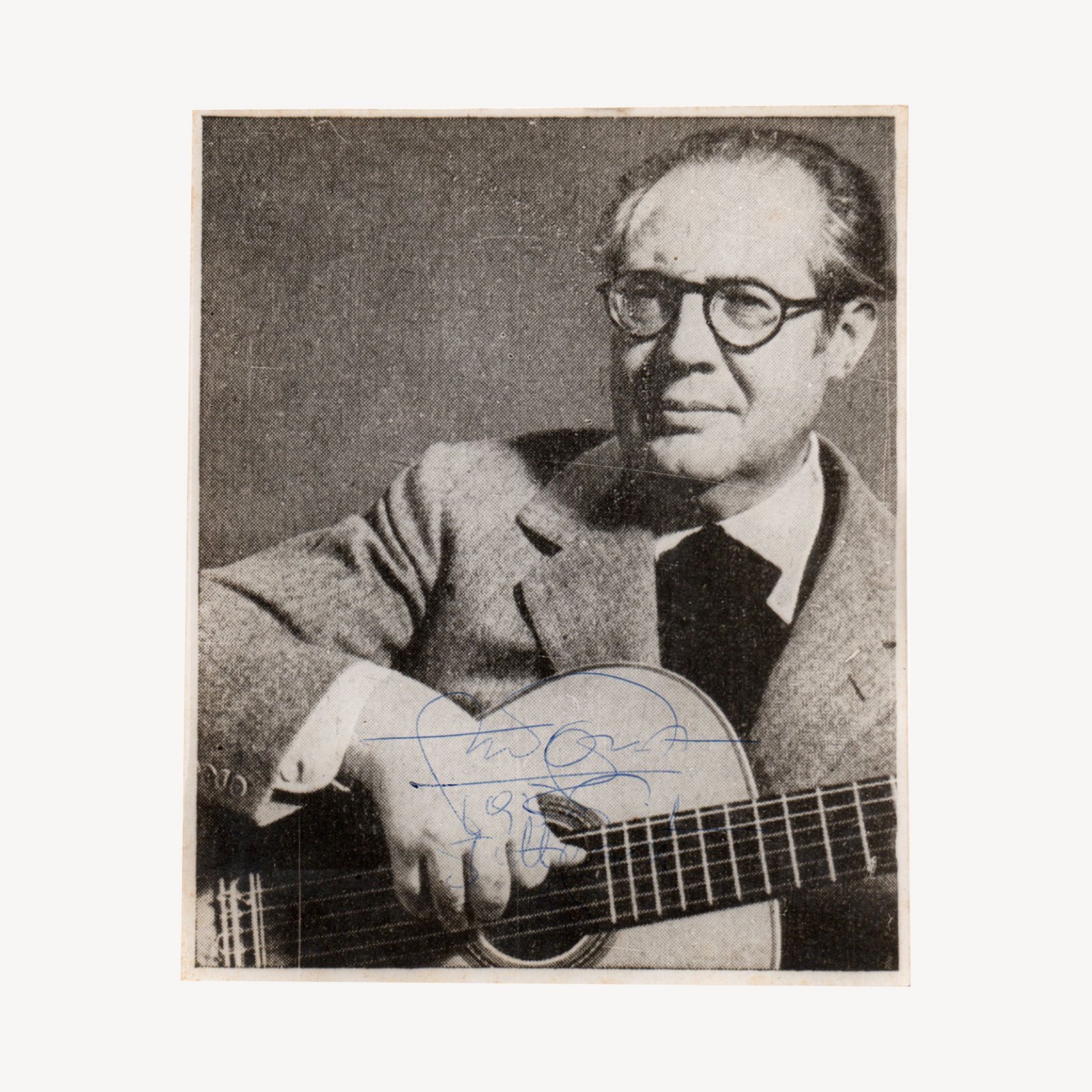 RARE 1956 ANDRÉS SEGOVIA Spanish Guitarist Signed Photograph & Concert Program