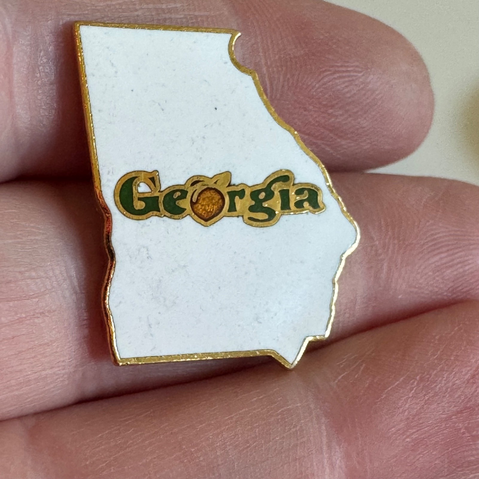 Vintage Georgia Peach State Shaped Enamel Lapel Pin Souvenir Tourist