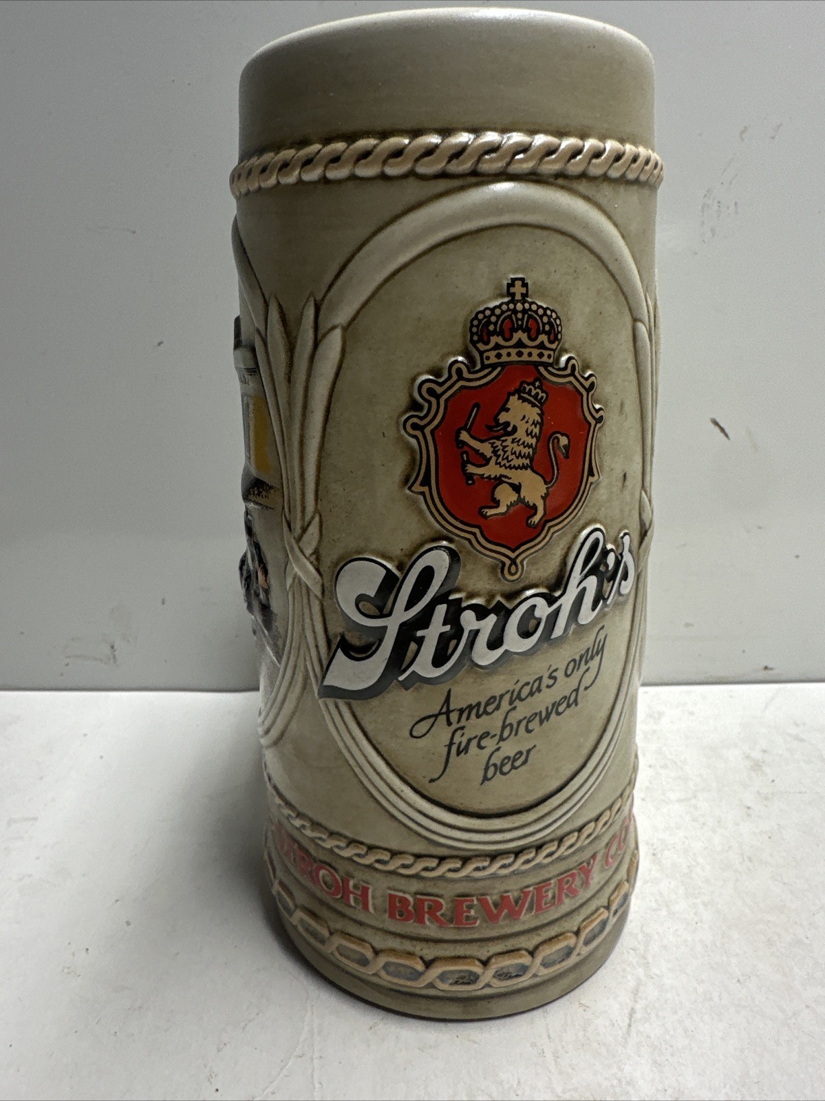 Stroh\'s 7.25\ Stroh\'s 7.25\