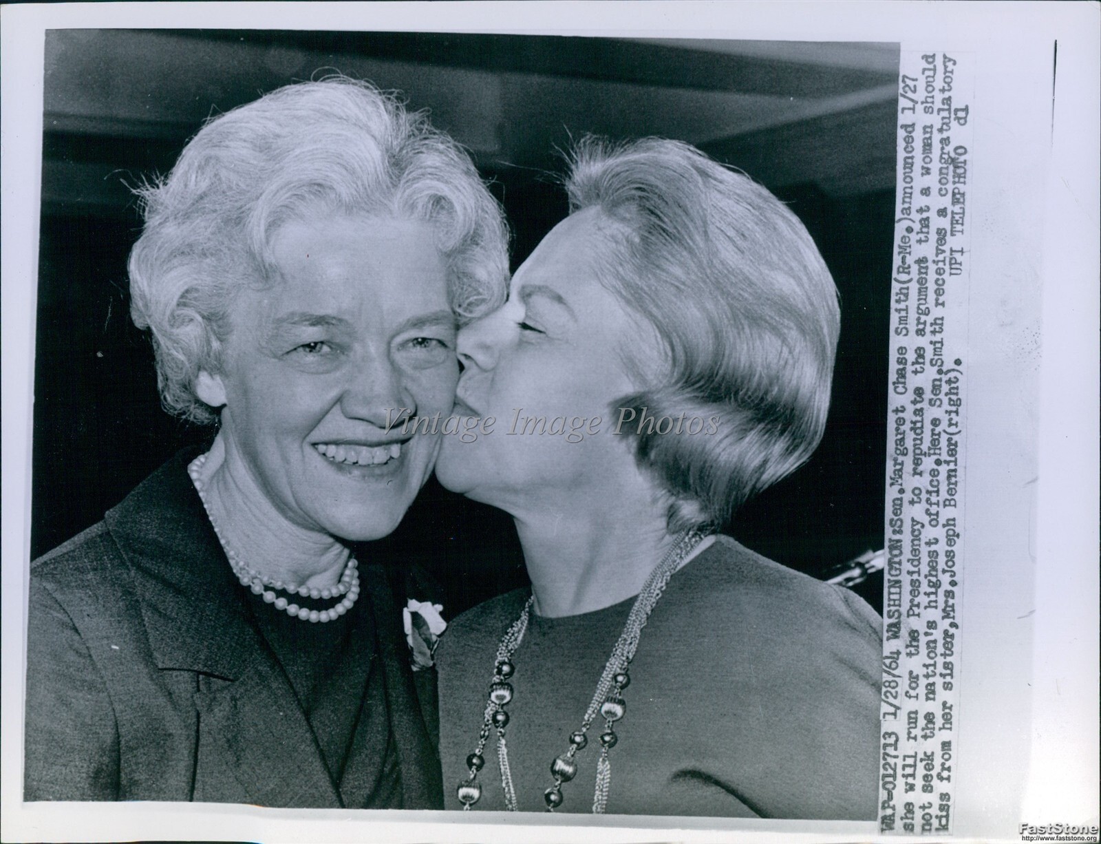 1964 Sen Margaret Chase Smith Receives Congratulatory Kiss Sister Wirephoto 7x9