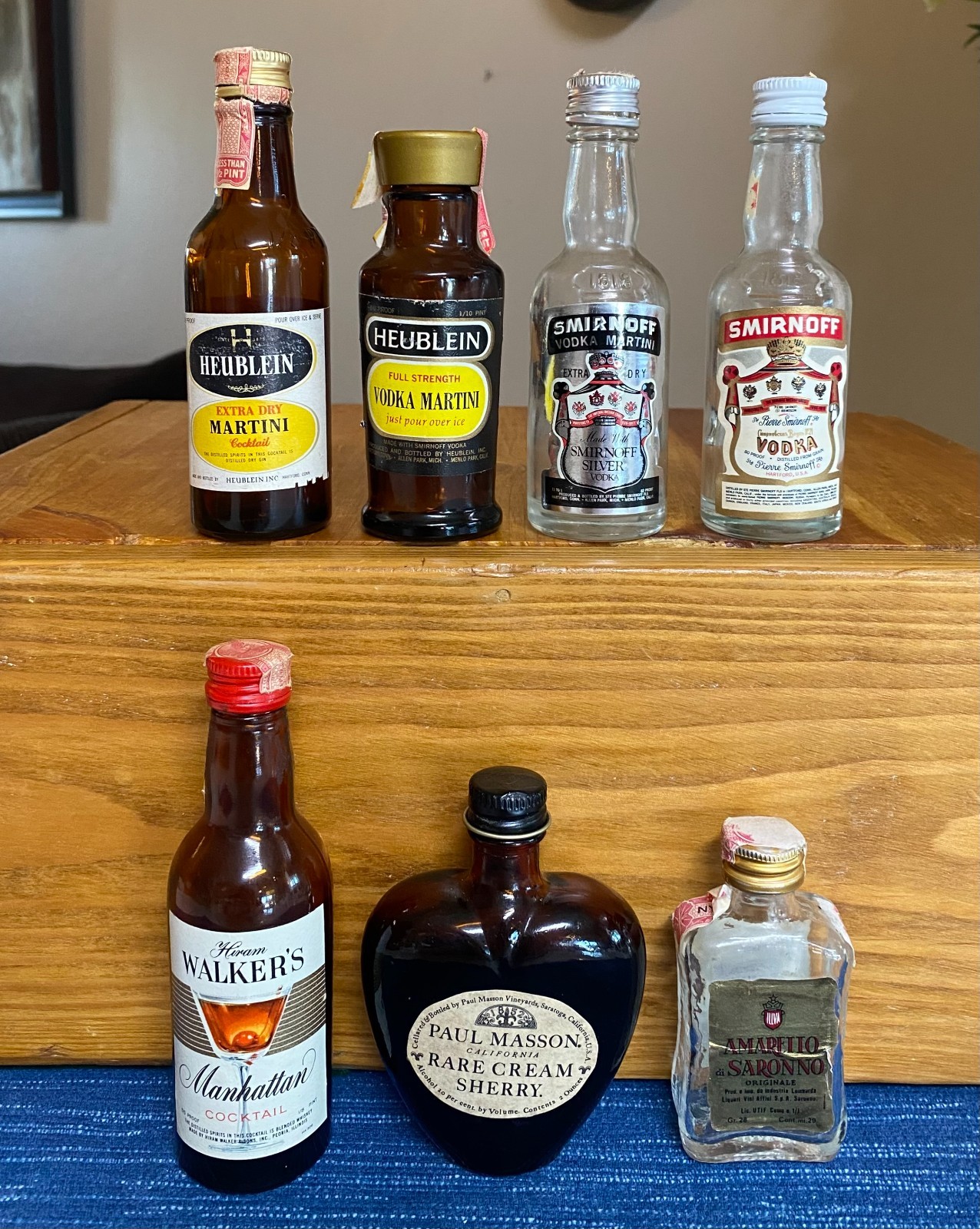 VTG Empty Mixed Lot TWA Mini Glass Bottle Airlines Paul Masson Hueblein Smirnoff VTG Empty Mixed Lot TWA Mini Glass Bottle Airlines Paul Masson Hueblein Smirnoff