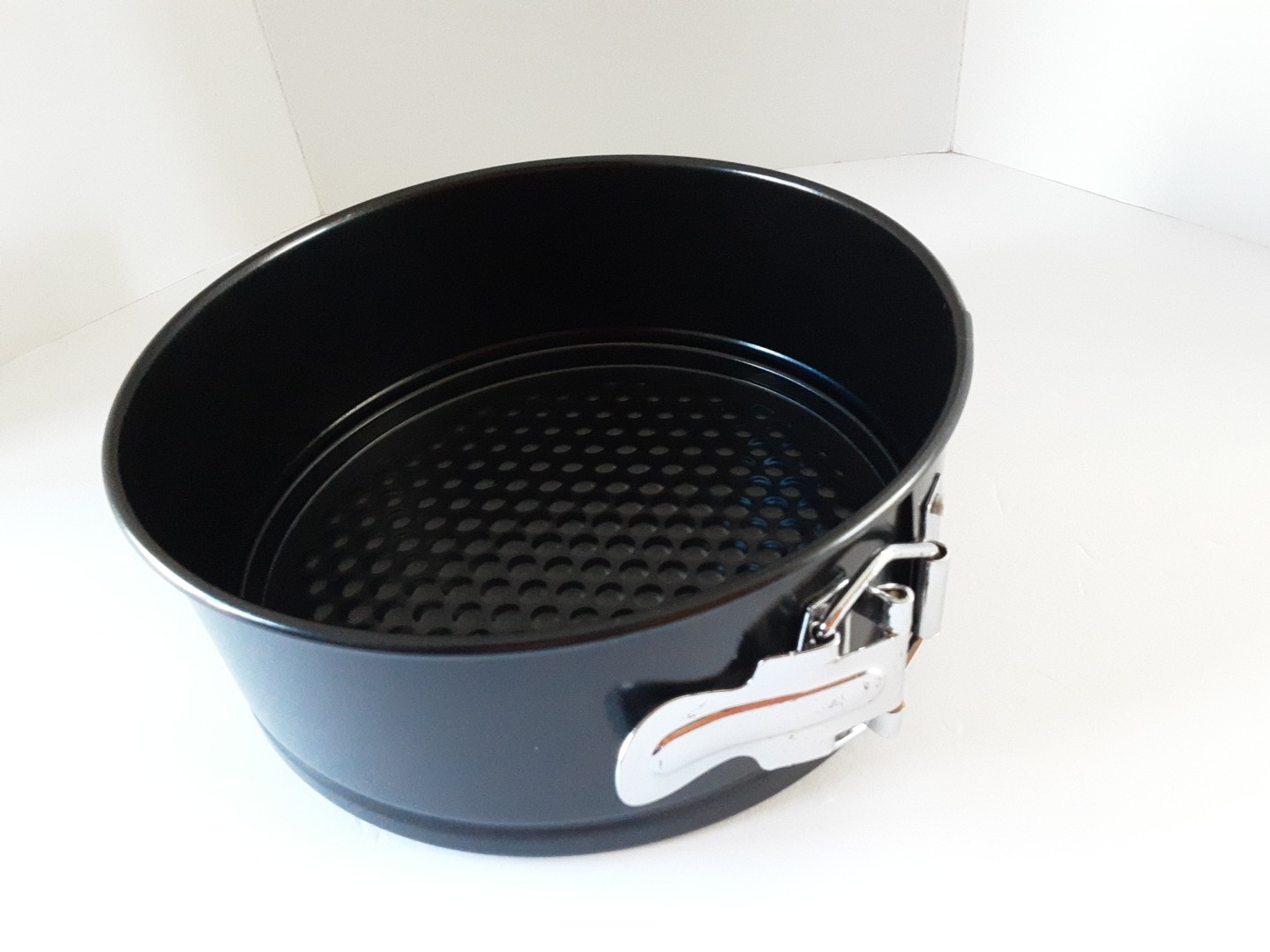 NEW Non-Stick Steel Metal Springform Pan Black 6.5\