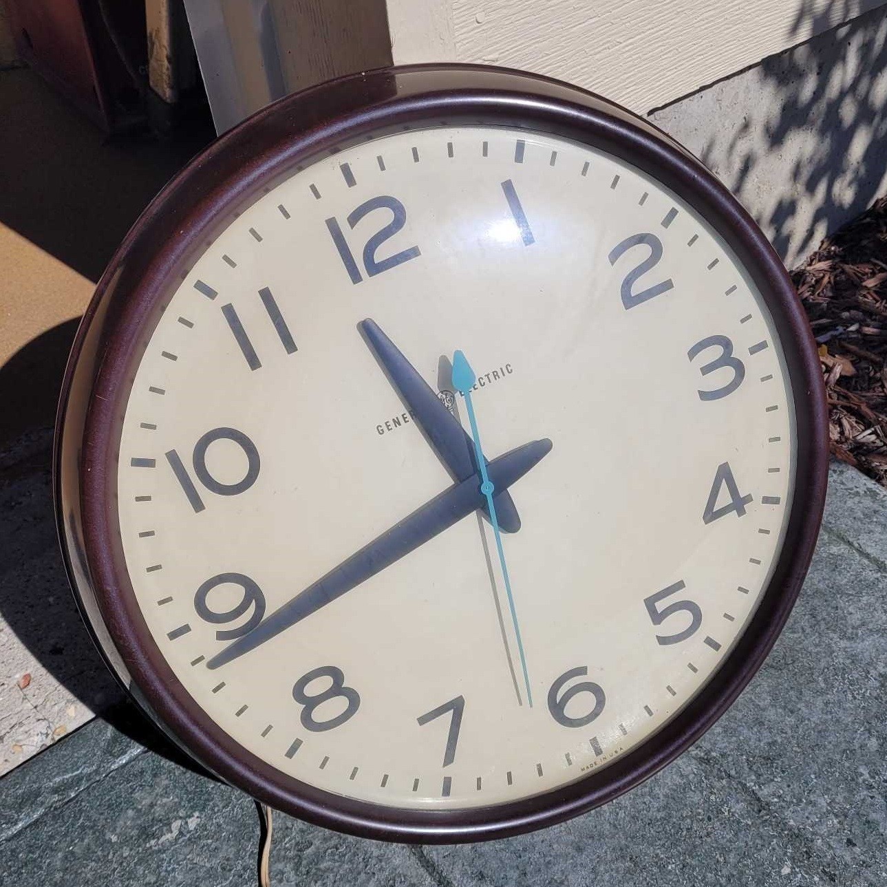 Vintage General Electric GE 2915C Industrial Schoolhouse Wall Clock – Working –