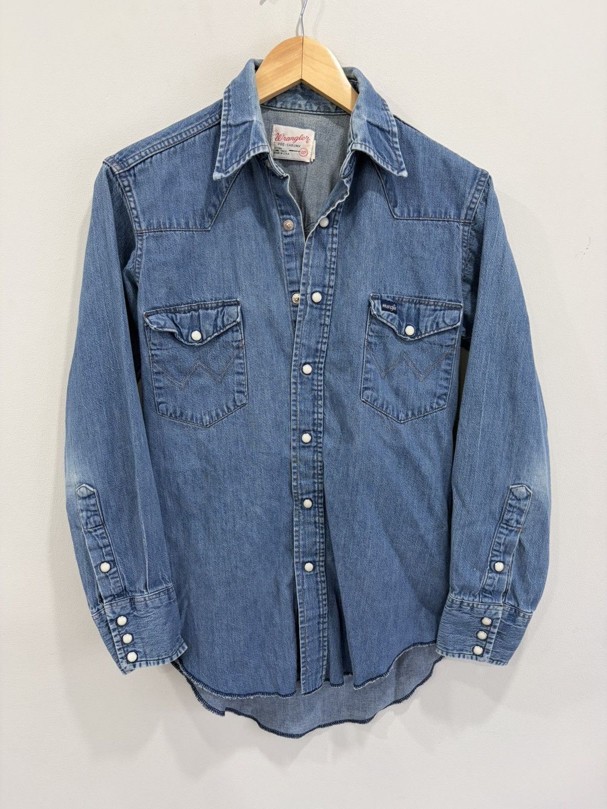 Vintage Wrangler Denim Button Up Shirt Vintage Wrangler Denim Button Up Shirt
